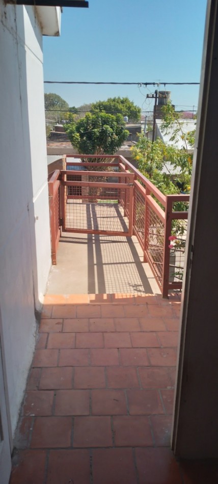 DEPARTAMENTO EN PLANTA ALTA CALLE SAN MARTIN 